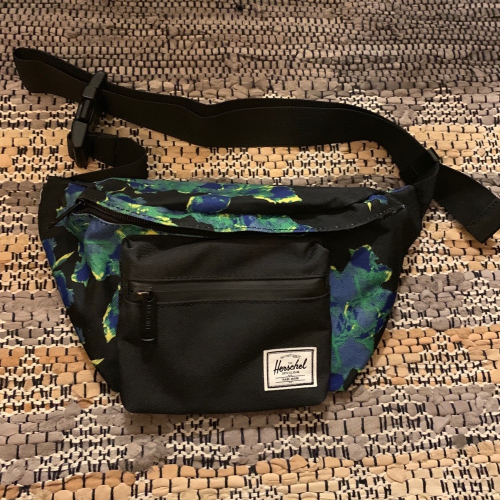Herschel Seventeen Hip Pack/Fanny Pack